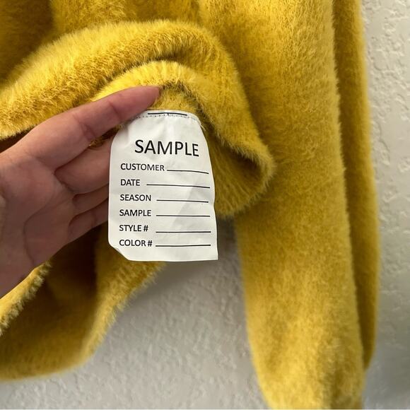 For Love & Lemons Fuzzy oversized sweater womens size small - Picture 7 of 8